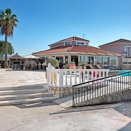 Paradise Zante Standard 3 Apartment